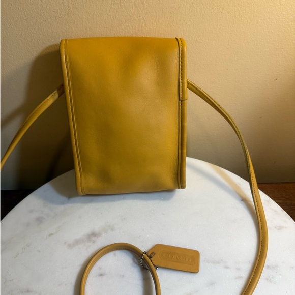 COACH vintage Yellow SCOOTER bag🔥beaut w tag - Picture 2 of 13